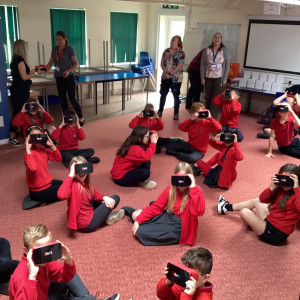 Pupils Using VR